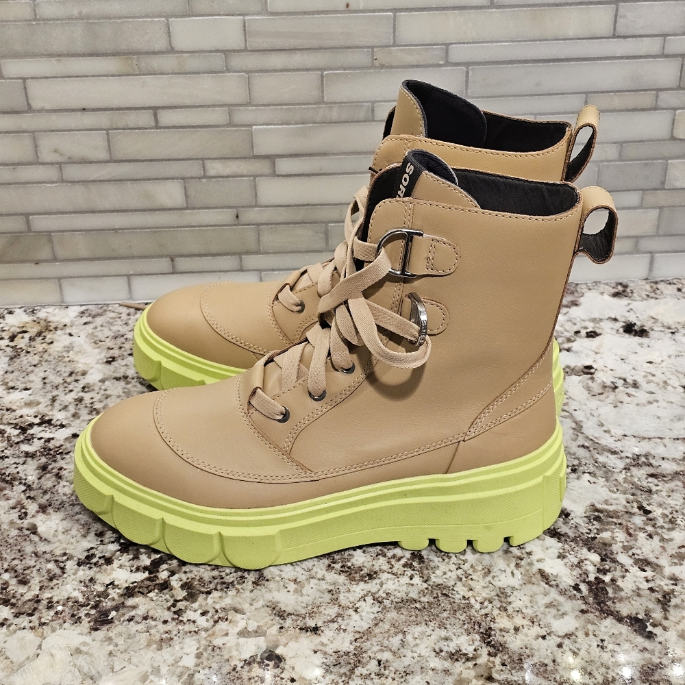 SOREL Caribou X Leather Boot Sz 9 Tan Neon green sole Waterproof - Picture 9 of 9